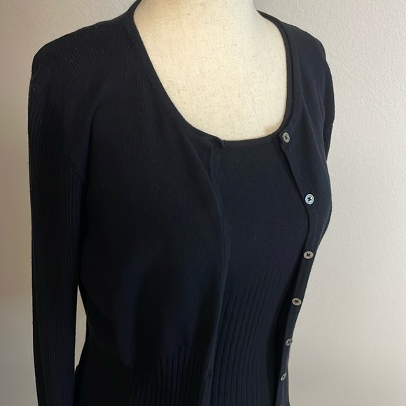 Harold’s Medium Black Two Piece Sweater Set - Picture 5 of 10